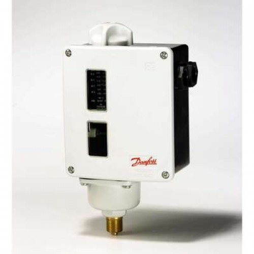 DANFOSS 017-521566 — Реле давления RT для тяжелых условий эксплуатации, диапазон настройки уставки -1-0 бар, дифференциал 0,09-0,4 бар, присоединение G 3/8 