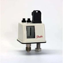 DANFOSS 017B0006 — Реле давления BCP2, диапазон настройки уставки 0-2,5 бар, дифференциал 0,4-1 бар, присоединение G 1/2 017B0006