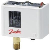 DANFOSS 060-132566 — Реле давления для общепромышленного применения KPI 35, диапазон настройки уставки -0,2-8 бар, дифференциал 0,4-1,5 бар, присоединение G 1/2 060-132566