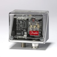 DANFOSS 060-315766 — Реле давления для общепромышленного применения KPI 35, диапазон настройки уставки -0,2-8 бар, дифференциал 0,4-1,5 бар, присоединение G 1/4 060-315766