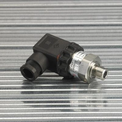 DANFOSS 078G5011 — Преобразователь (датчик) давления DST P40I, 0-100 бар, выходной сигнал 4-20 мА, присоединение по давлению G1/2, IP 65 078G5011 DANFOSS 078G5011 — Преобразователь (датчик) давления DST P40I, 0-100 бар, выходной сигнал 4-20 мА, присоединение по давлению G1/2, IP 65 078G5011